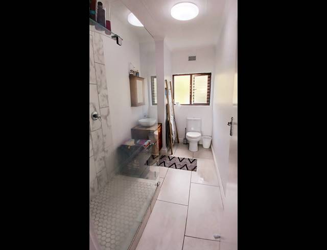 3 BEDROOM APARTMENT RENTED IN UMDLOTI BEACH